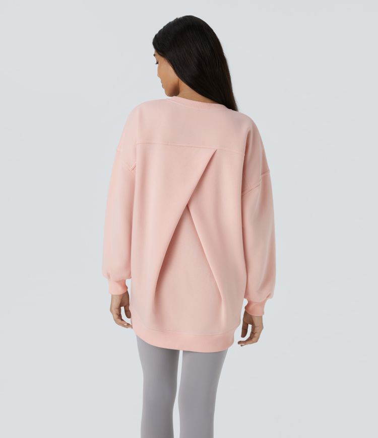 Oversized fleece sweatshirt with crew neck